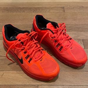 Nike Air Max. Size 10. Orange